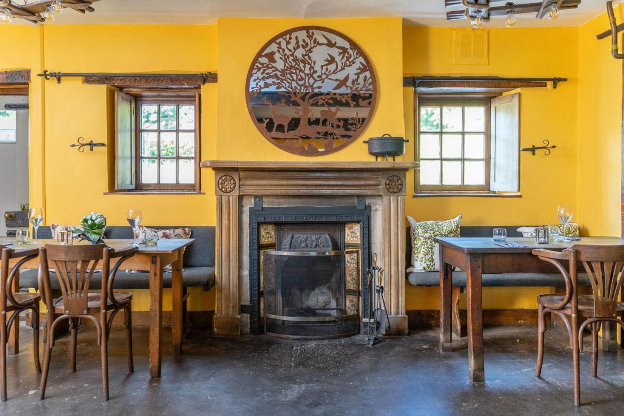 Rising Sun Pub, Restaurant And Rooms Lacock Eksteriør bilde