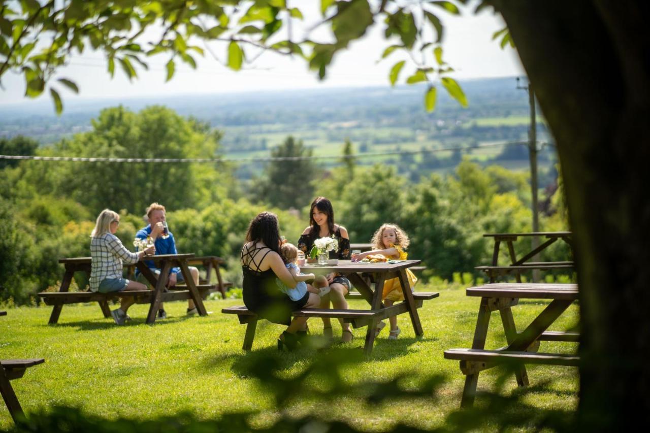 Rising Sun Pub, Restaurant And Rooms Lacock Eksteriør bilde
